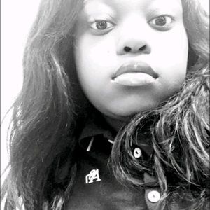 Meet your Posher, Ebony